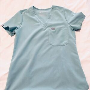 Figs Catarina Scrub XS top in Sea Glass